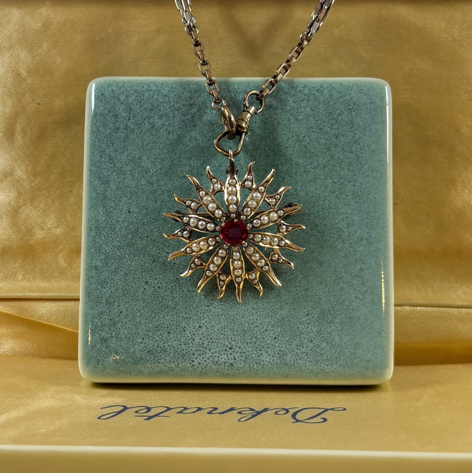 Cœur de Feu | 10K Gold Starburst Brooch-Pendant (Postwar French, c. 1940s–1950s)