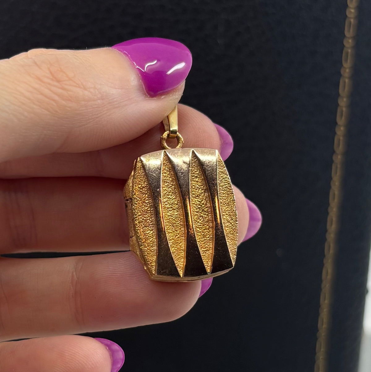 Cadence | French Gold-Laminated Modernist Locket (c. 1940s–50s)