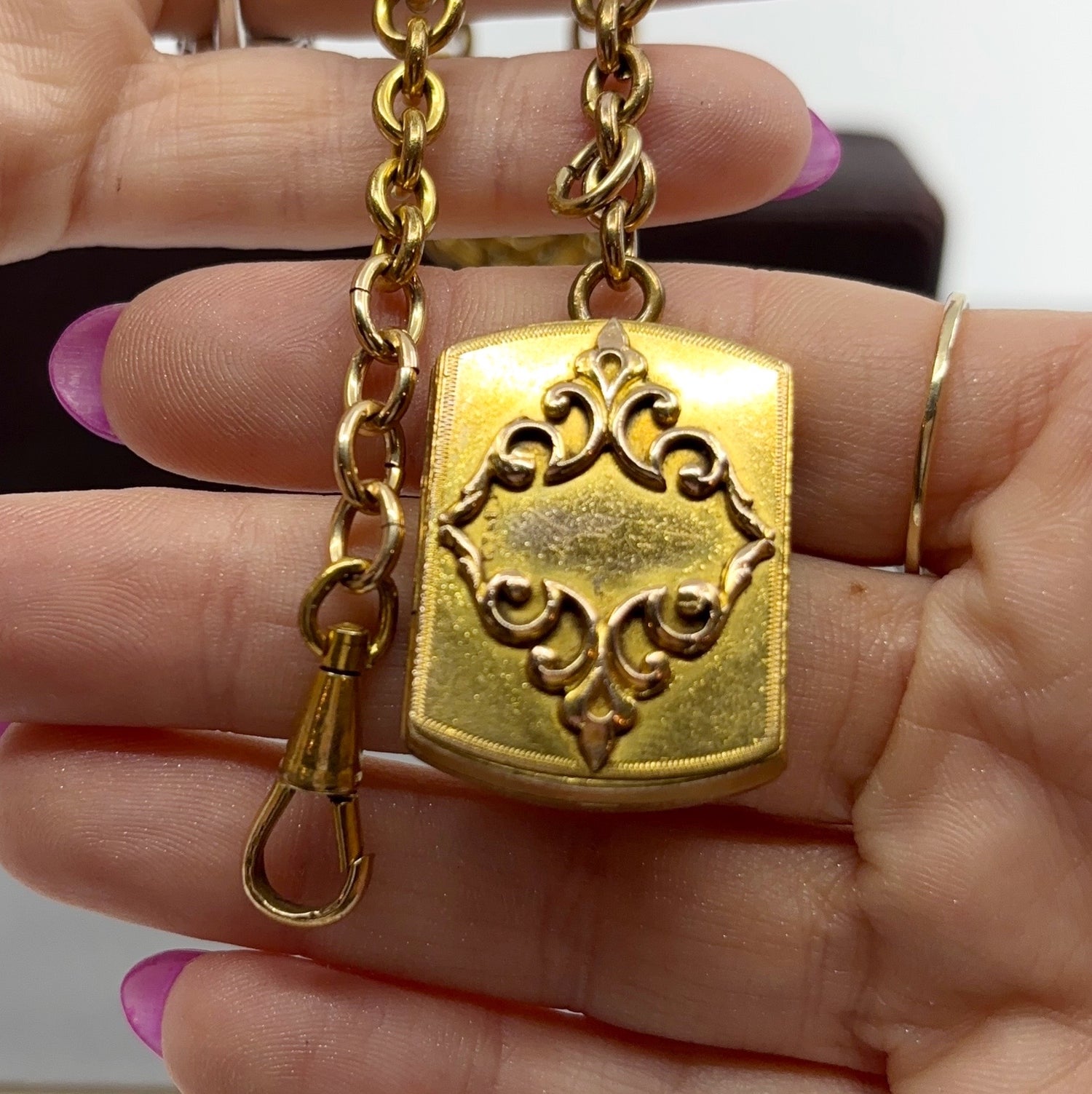 Le Carnet | Antique Gold Filled Locket Watch Chain Fob Necklace (Victorian, c. 1900–1915)